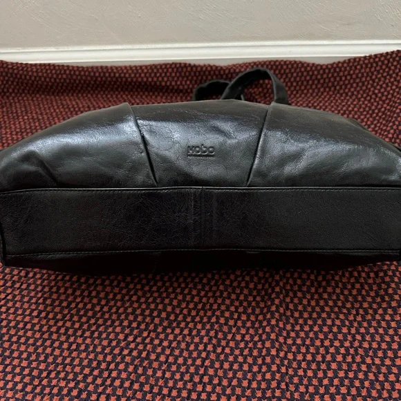 Hobo International Leather Shoulder Bag - Picture 8 of 9